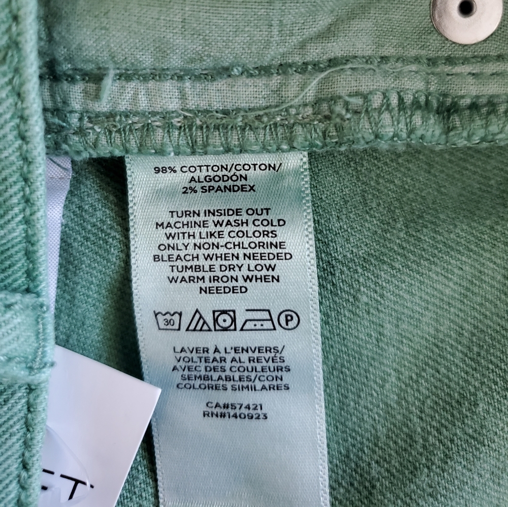 LOFT frayed hem mid rise denim shorts, 32", green - Picture 8 of 8
